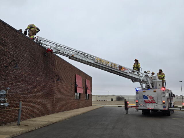 SPENCER_SMOKE_0403_(2)